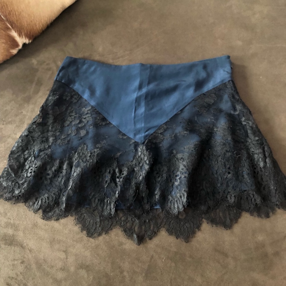 Blue skirt with black lace details